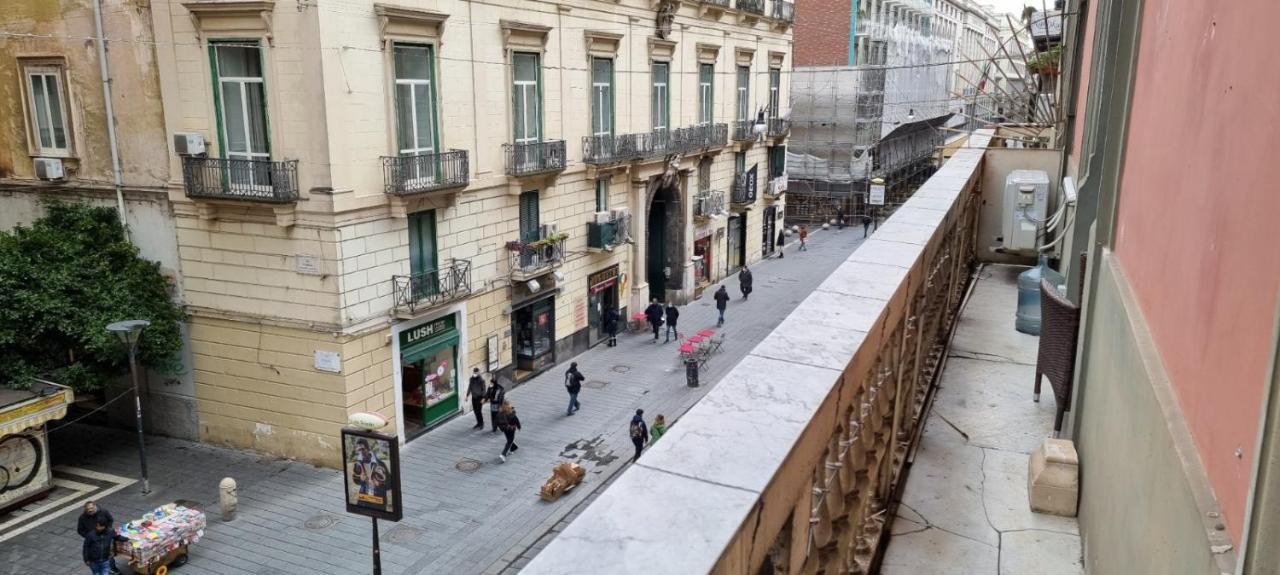 Dimora Donn'Alba Appartement Napels Buitenkant foto