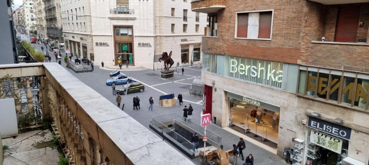 Dimora Donn'Alba Appartement Napels Buitenkant foto
