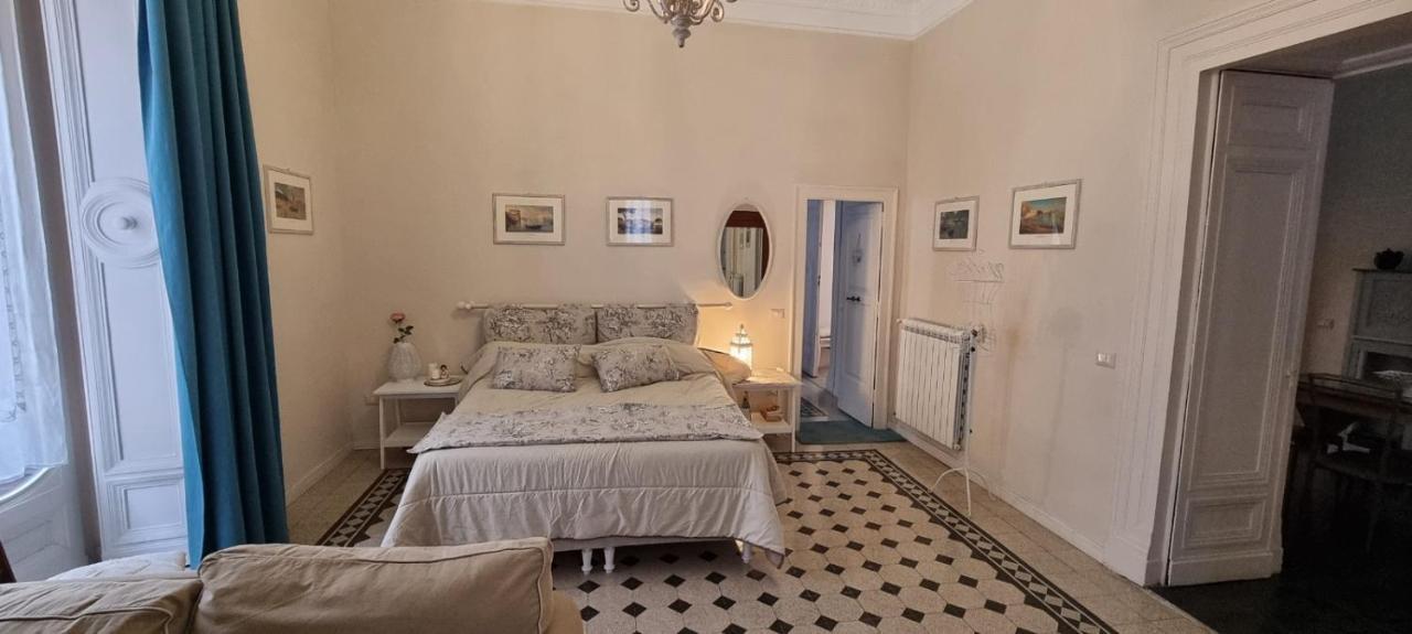 Dimora Donn'Alba Appartement Napels Buitenkant foto