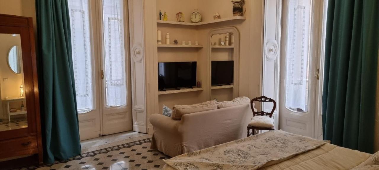 Dimora Donn'Alba Appartement Napels Buitenkant foto